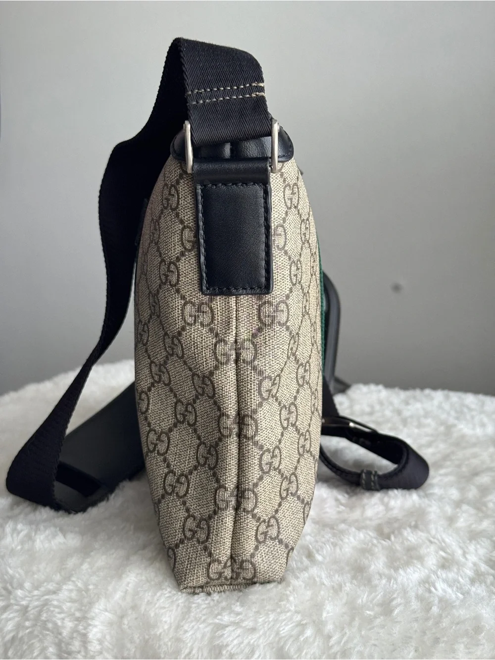 Gucci small Beige GG Canvas Messenger Bag with Green & Red Stripe